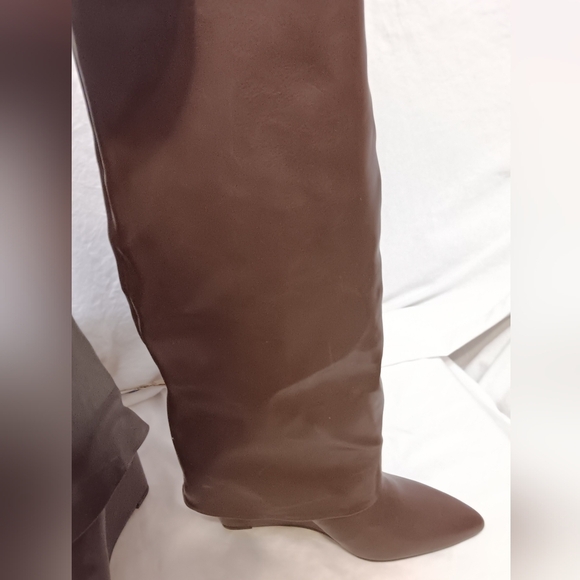 Madden Girl Evander Fold-Over Cuffed Knee High Wedge Dress Boots Brown Size 7M - Picture 6 of 8